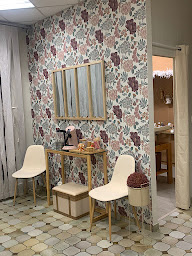 Photo n°2 de Terre de paillettes à Riom (Salon de manucure)