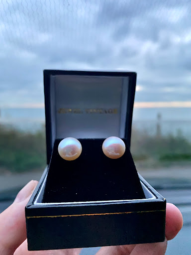 Jewel Vintage - Thumbnail