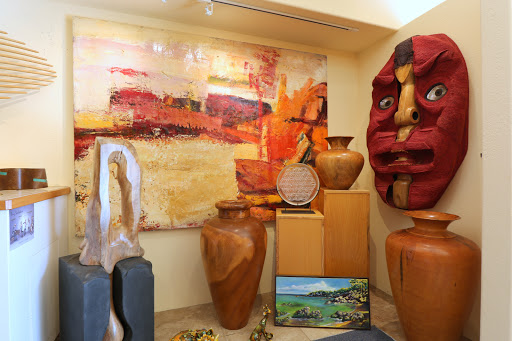 Third Dimension Gallery - Visual