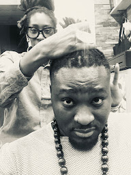 Photo n°6 de Rafet nDiort / AW Djeynaba /DJEY/ Salon D à Paris (Salon de coiffure)