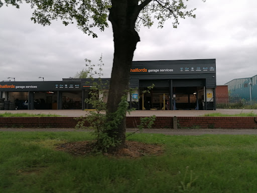 Halfords Autocentre Brownhills (Formerly National) - Thumbnail
