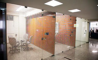 Lowndes Condomínios e Imóveis