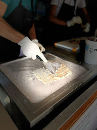 Photo n°17 de Roule Ma Poule à Publier (Bar)