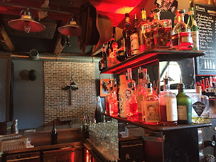 Photo n°3 de Manu Enseignes & Stores-Volets roulants Nice/Menton/Cannes à Nice (Magasin de stores et de rideaux)