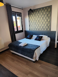 Photo n°4 de RESTAURANT HÔTEL DE LA PLACE à Loyettes (Hôtel)