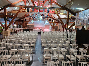 Photo n°5 de Domaine de la Broche Bowling, réceptions & guinguette festive en Normandie à Étrépagny (Séminaire)