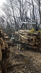 Photo n°9 de F.L.T CORNILLE: Vente et livraison bois de chauffage - Bûchette allume feu granulés Drôme 26 07 38 Romans-sur-Isère Valence à Romans-sur-Isère (Magasin de bois de chauffage)
