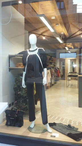 Greenfield Abbigliamento Gallery - Italy