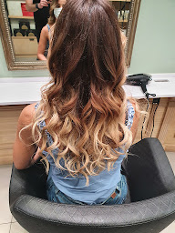 Photo n°38 de Chez Georges Coiffeur - Villefranche à Villefranche-sur-Saône (Barbier)