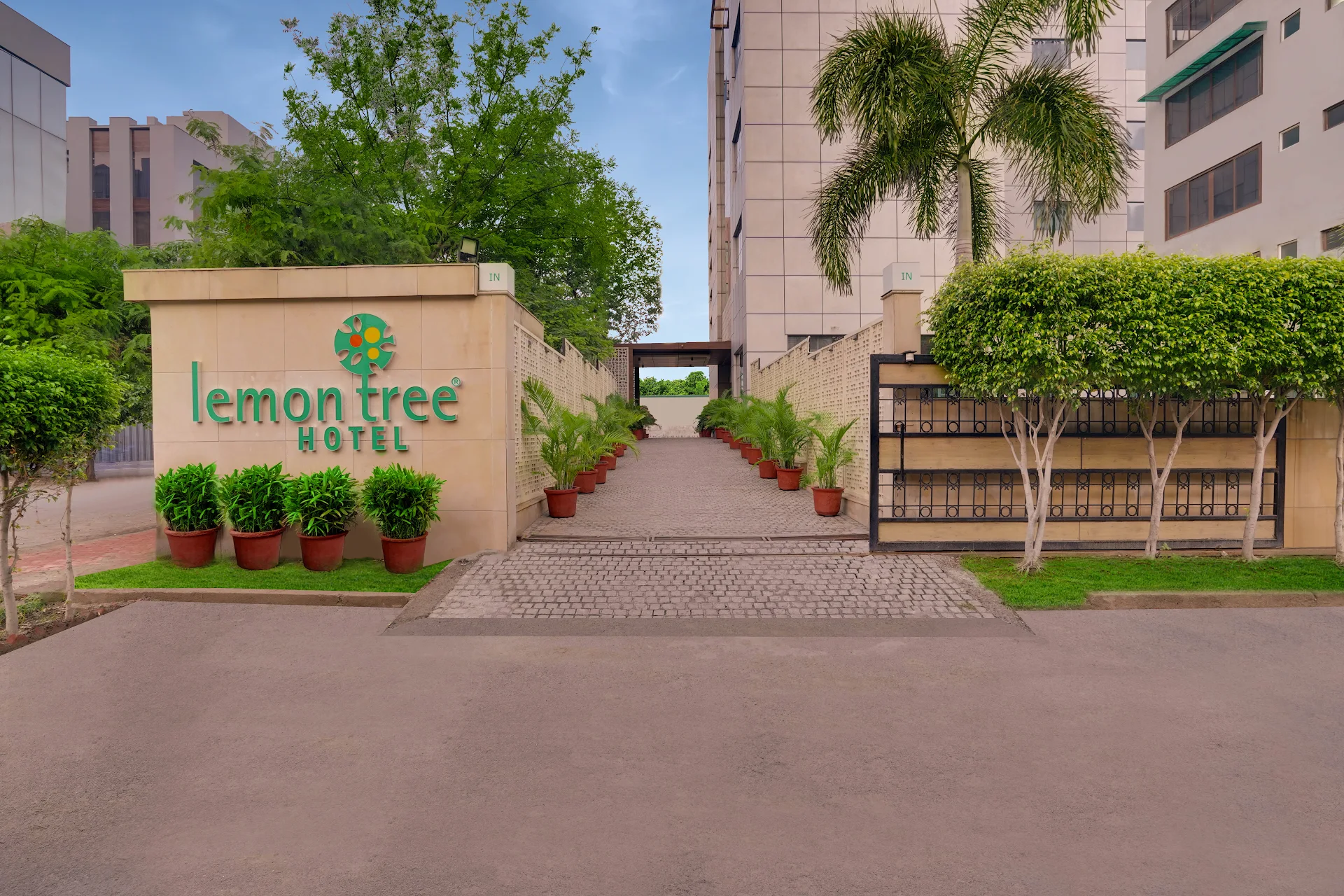 Lemon Tree Hotel, Noida