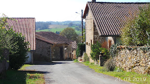 Photo n°11 de La petite fontaine à Écuras (Lodge)