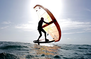 Photo n°1 de ASSOCIATION BOUZIGLISS YACHT CLUB - École de Voile Wing Foil Bouzigues à Bouzigues (Association pour la jeunesse)