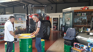 Photo n°7 de Ets Hervé à Plumaudan (Fournisseur de matériel agricole)