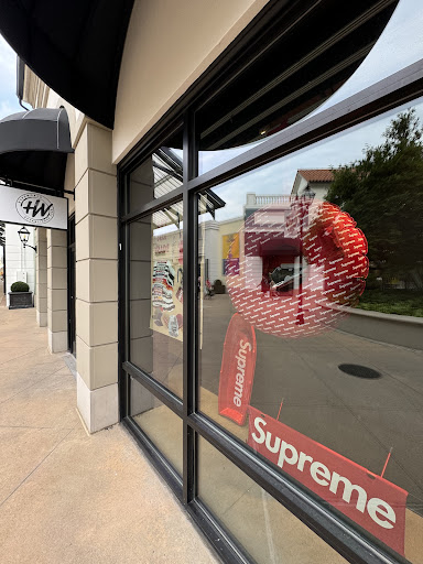 Hype World Deer Park Outlet