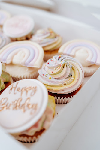 rosewoodcakes.com