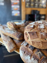 Photo n°27 de Boulangerie le Pain Des Pistes - Barcelonnette à Barcelonnette (Sandwicherie)