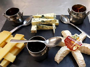 Photo n°49 de Logis Hôtel Victor Hugo à Saint-Céré (Restaurant)