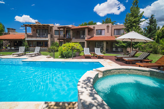 Lares De Chacras by null