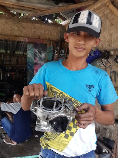 Photos of Bengkel Motor "BoRinK"
