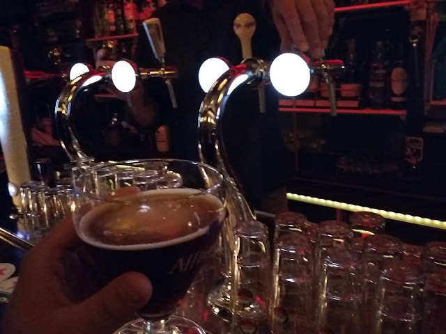 Café Lange Leo - Heineken Star Serve Bar