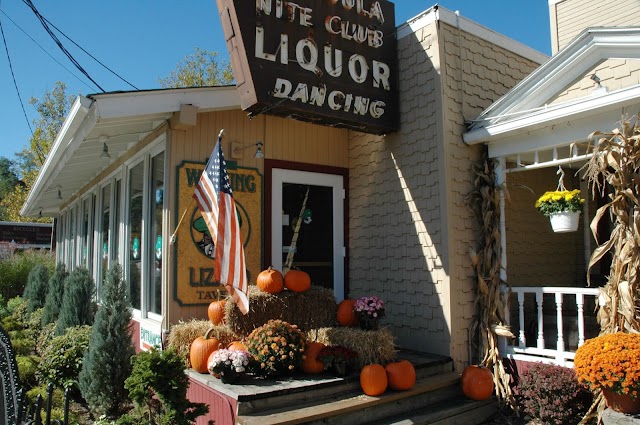 Winking Lizard Tavern