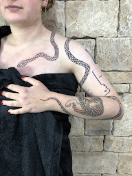 Photo n°23 de Cara Lee Tattoo à Paris (Tatoueur)