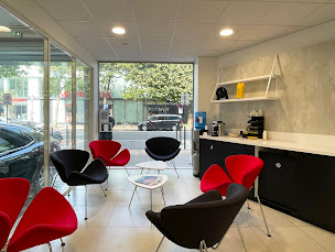 Photo n°2 de Toyota Atelier Service Rapide - Boulogne-Billancourt - Team Toy 92 à Boulogne-Billancourt (Atelier de mécanique automobile)