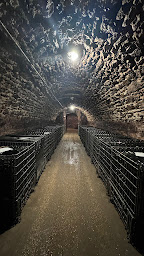 Photo n°13 de Allo VTC Reims / Airport Shuttles & Champagne Tours à Reims (Agence de visites touristiques)