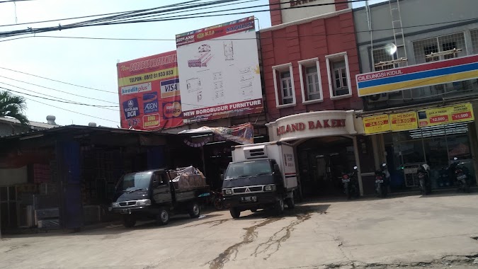 Holland Bakery, Author: Tuti Sriwijaya