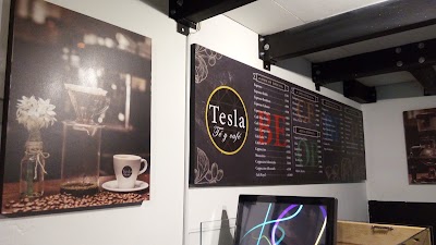 Photos of Tesla T&eacute; y Caf&eacute;