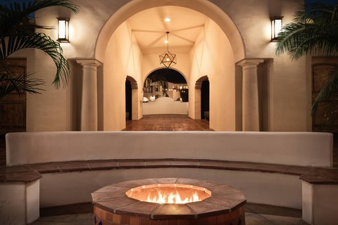 Triada Palm Springs, Autograph Collection by null