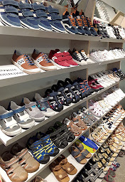Photo n°11 de Chaussures Régnères à Gramat (Magasin de chaussures)