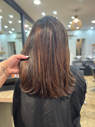 Photo n°12 de Les Coiffeurs à Marseille (Salon de coiffure)