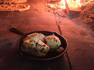 Photo n°4 de Delicia Pizza restaurant pizzeria au feu de bois à Saint-Martin-Lestra (Pizzeria)