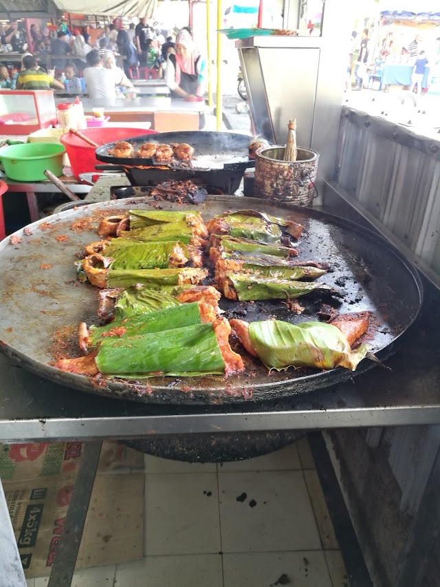 Ikan Bakar Seri Menanti