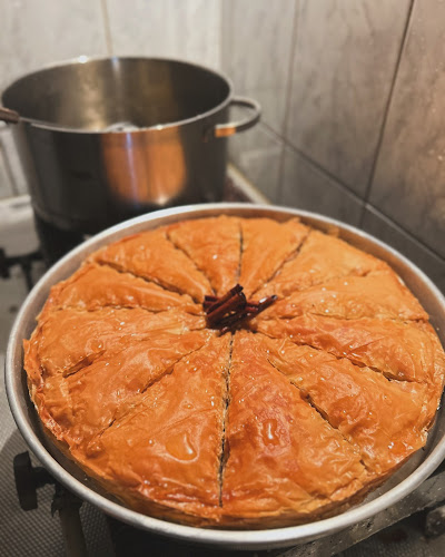 Καινούριος Καφενές (Γενί Γκαβέ) Παραδοσιακό Καφενείο - Γλυκοπωλείο - Καφετέρια