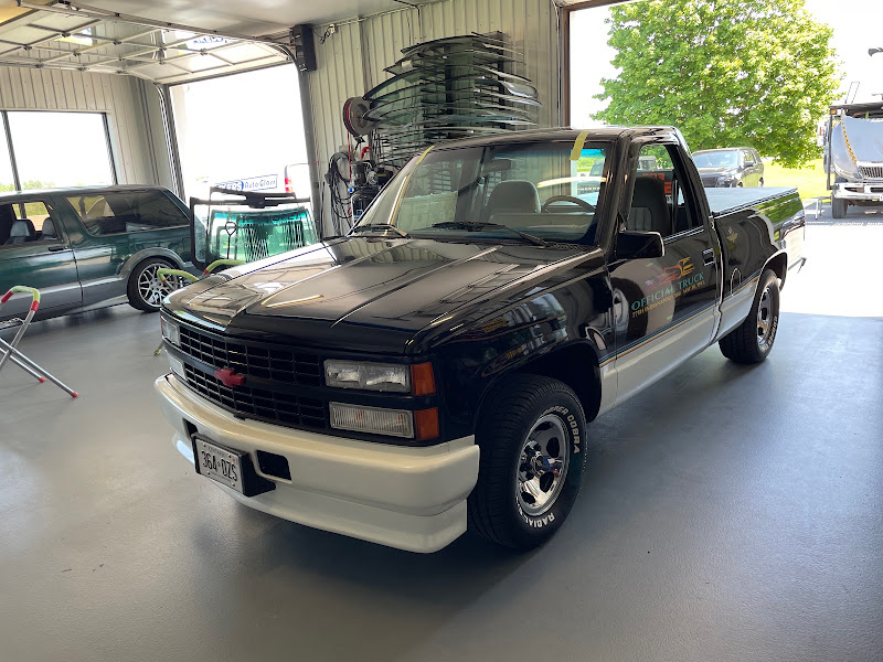 AKERS AUTO GLASS-LINDSAY