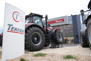 Photo n°13 de TERRAVI - Ets CHAMBON & Fils SAS à Châteaubernard (Atelier de réparation de tracteurs)