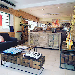 Photo n°20 de Meuble Passion - magasin de meubles en bois massif à Saint-Laurent-du-Var (Magasin de mobilier rustique)