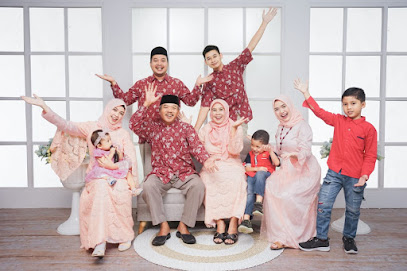 Nuha Photography Studio (ꦤꦸꦲꦥ꧀ꦲꦺꦴꦠꦺꦴꦒꦿꦥ꧀ꦲ꧀ꦪ꧀ꦱ꧀ꦠꦸꦣꦶꦪꦺꦴ)