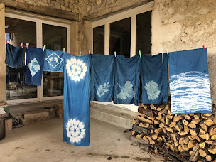 Photo n°6 de Atelier ILYS à Pierrerue (Fabricant de teintures)
