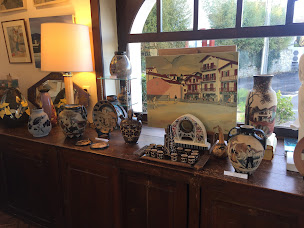 Photo n°16 de Laguna Antiquités Brocante à Ciboure (Magasin d'antiquités)