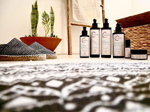 Photo n°3 de Esanahia Cosmétiques à Puyoô (Magasin de cosmétiques)