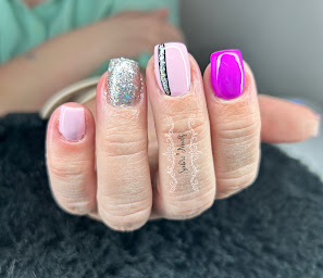 Photo n°11 de Sabri'Nails à Saint-Dizier (Salon de manucure)