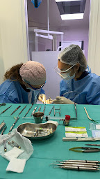 Photo n°7 de Docteur May Feghali chez Mayclinic/spécialiste parodontiste/implants dentaires/ traitements de blanchiment des dents à Paris (Parodontiste)