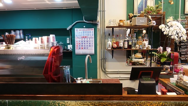 Lhong Tou Cafe