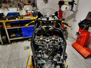 Photo n°2 de Paddock Motobike à Villers-sous-Saint-Leu (Atelier de réparation pour motos)