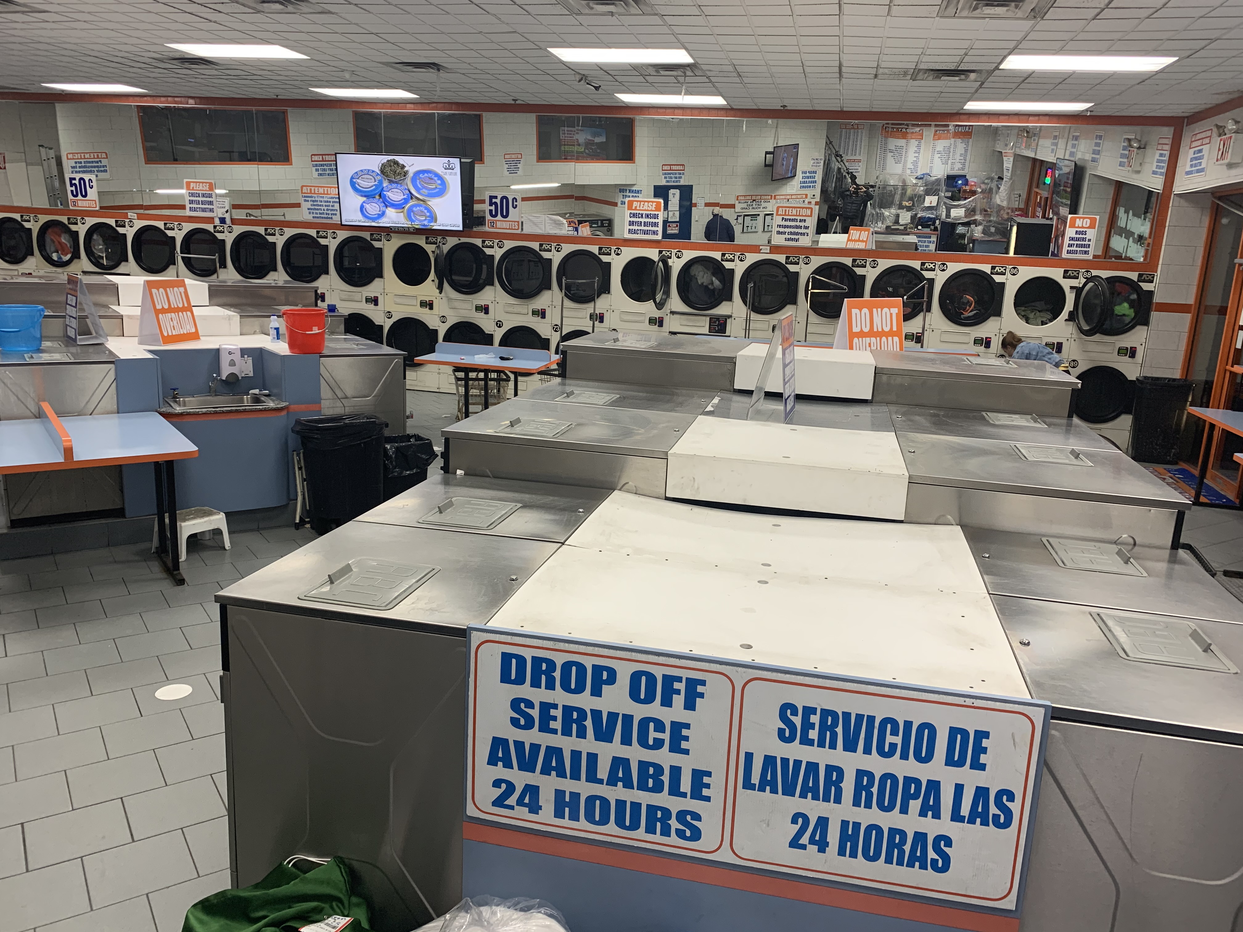 Self-service laundry at Laundry King Pick Up and Delivery in Brooklyn, Brooklyn, NY