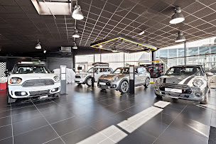 Photo n°4 de MINI Envergure - Niort à Niort (Vendeur de voitures d'occasion)