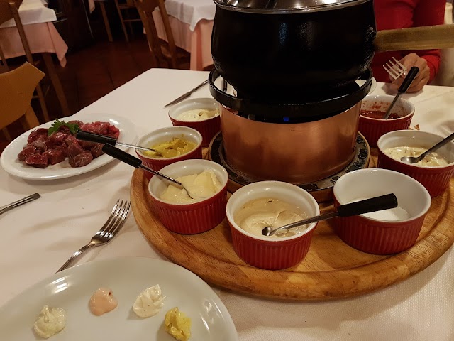 La Fondue de Tell Restaurant